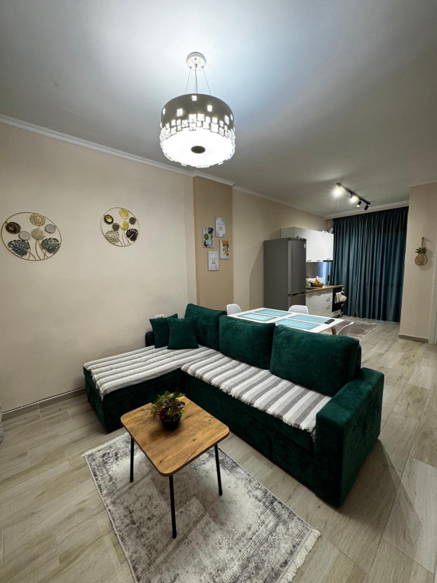 Klar Apartment Few Steps From The Beach Дуррес Екстер'єр фото