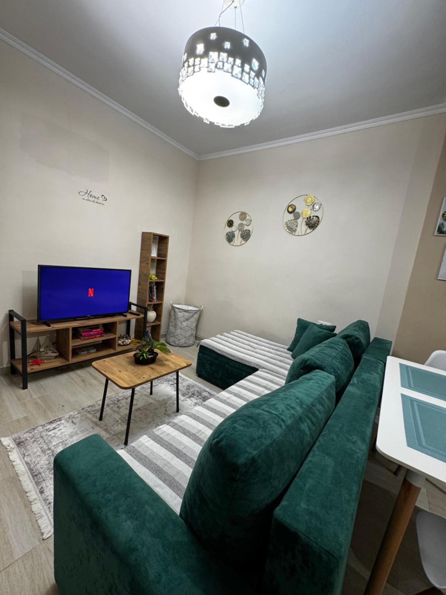 Klar Apartment Few Steps From The Beach Дуррес Екстер'єр фото